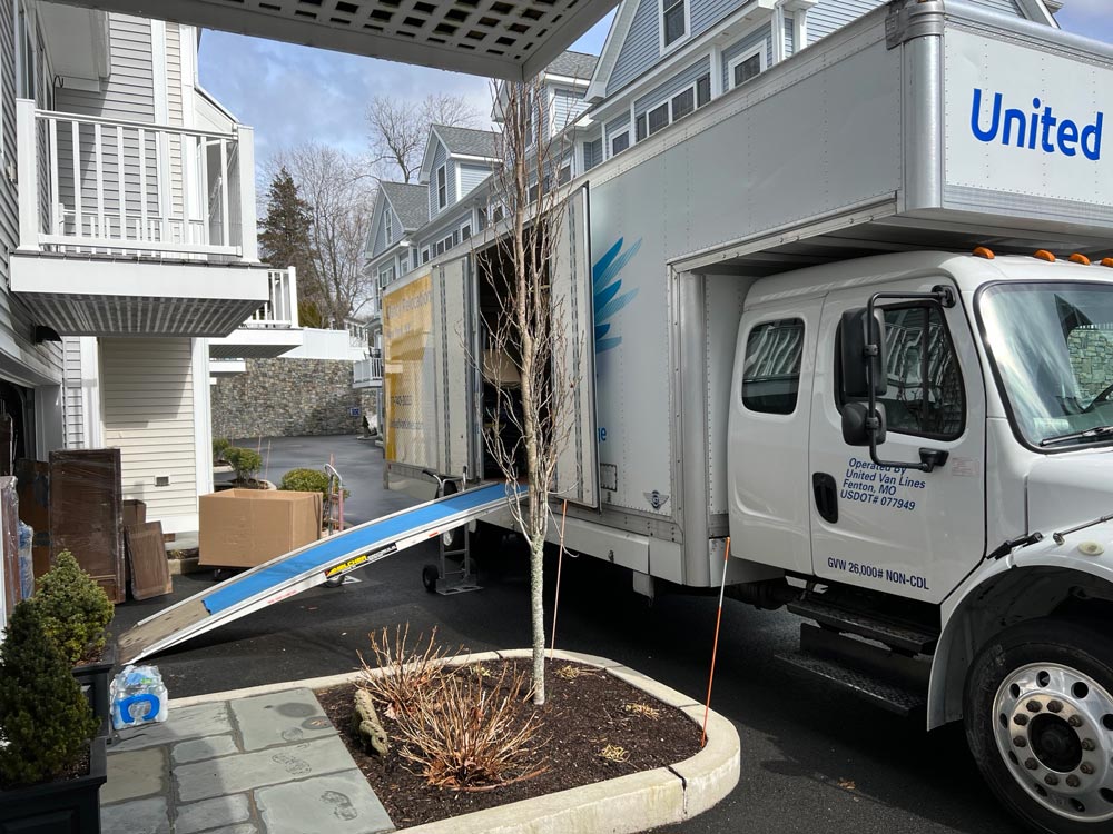 white-glove-delivery