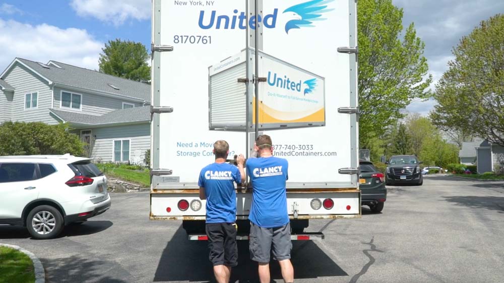 clancy mover closing containers door